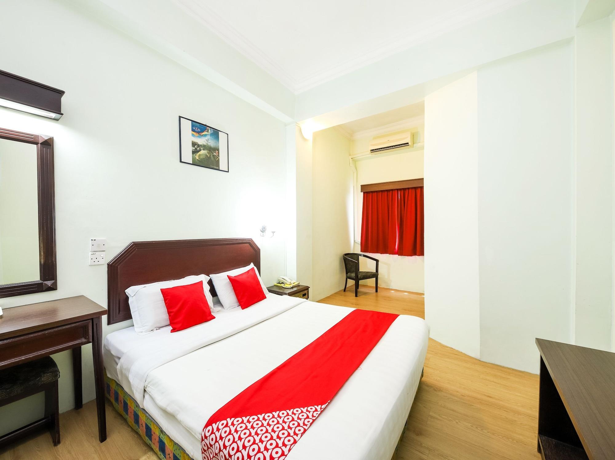 Grand Supreme Hotel Кучінг Екстер'єр фото