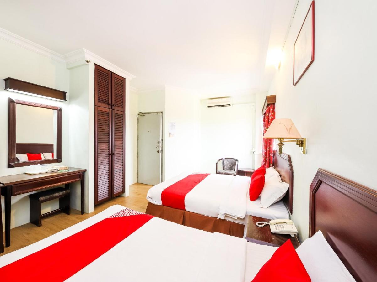 Grand Supreme Hotel Кучінг Екстер'єр фото